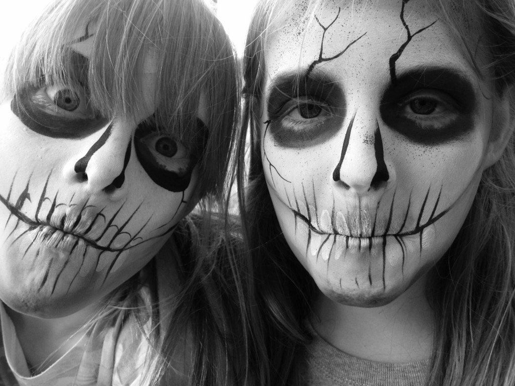 Pappleart's tweet photo. #face painting at @Holkham till 31st delicious refreshments @HushwingCafe fun kids activities @Kiddycooknrwch https://t.co/VjMdoDg6Aj