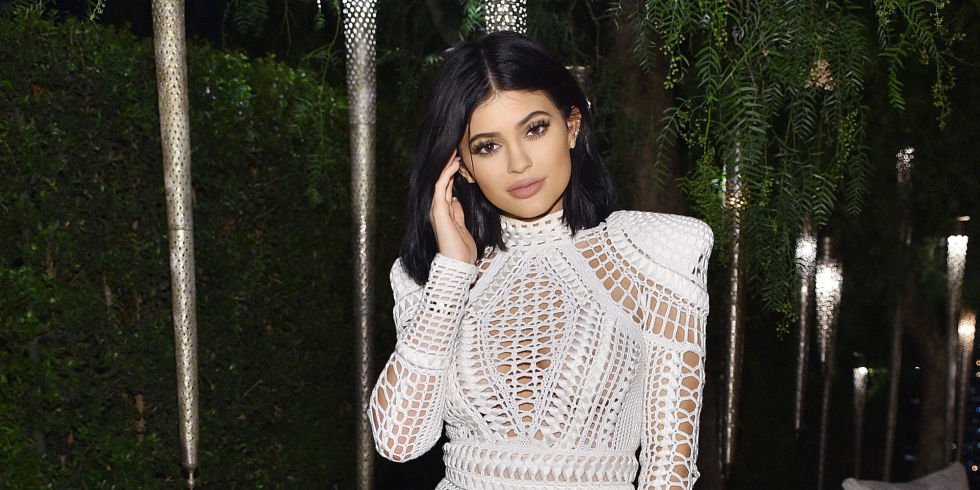ELLEmagazine's tweet photo. You think you know @kyliejenner, but you have NO idea: https://t.co/bvZPGyo7IO https://t.co/4FdeYFYJov