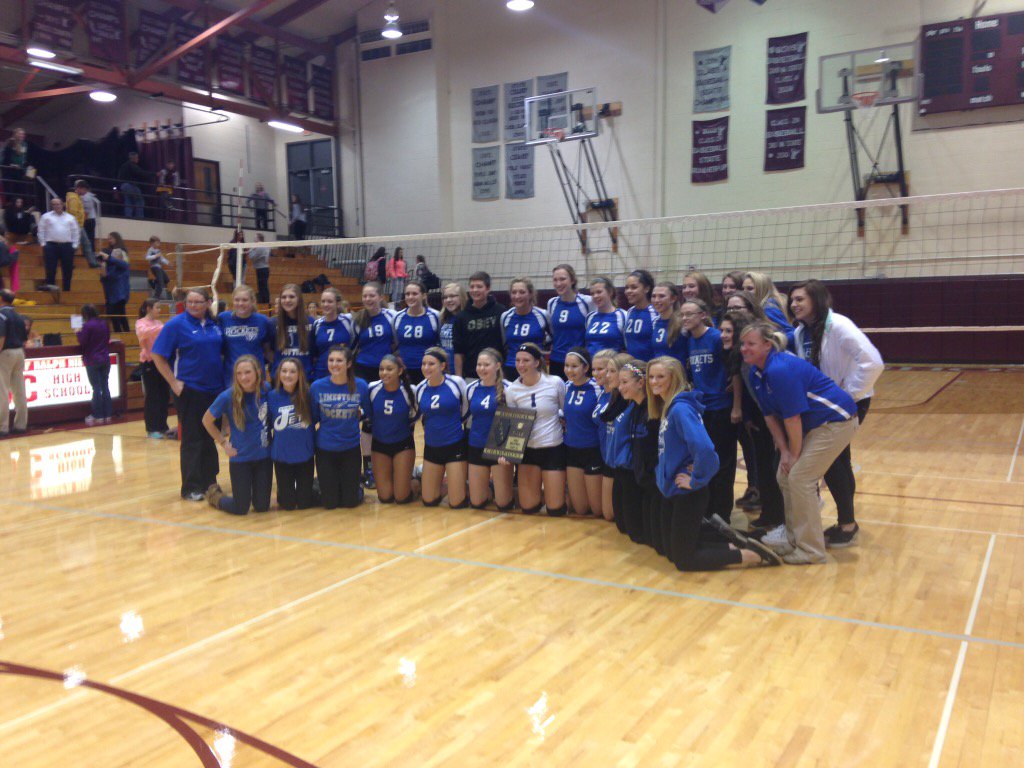 RoseScudder's tweet photo. Regional Champions baby!!!! Hellz yea!!!! 😆✊⚪️🔵⚪️🔵👏🙏🚀😍😘 #LimestoneRockets #Champs https://t.co/OZvRr7A3ty
