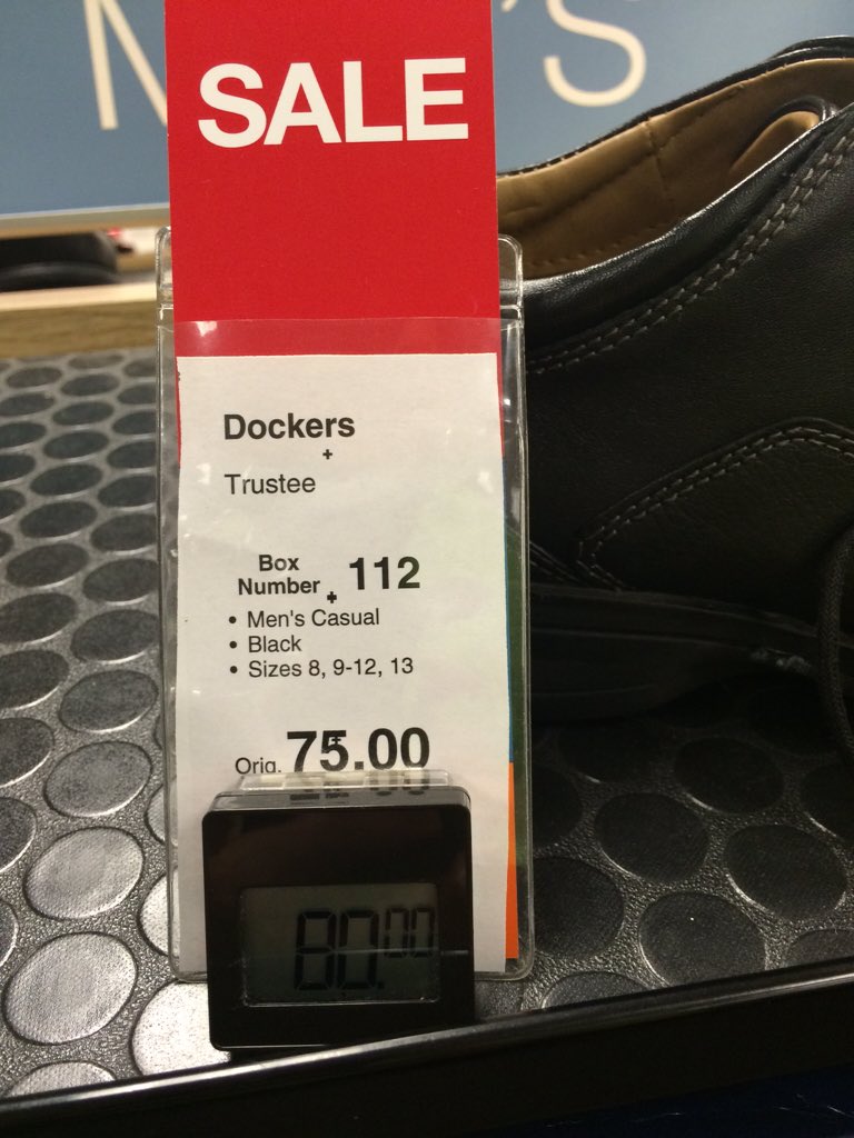 WhiteLipening's tweet photo. These shoes are on "sale". "I do not think that word means what you think it means." #PrincessBride #Kohlsfail https://t.co/s8obUzdsNF