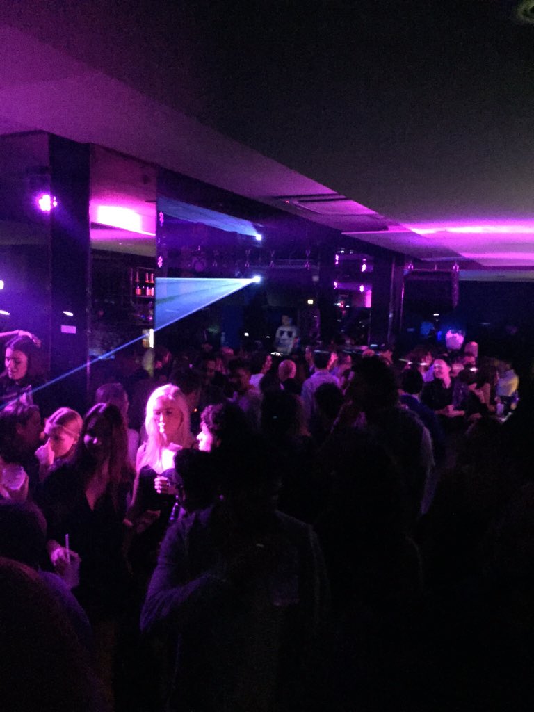 ByblosMilan's tweet photo. THE THURSDAY RYS SOMEBODY IN DA HOUSE  😜😜😜😝 WELCOME TO BYBLOS MILANO https://t.co/5q4Nn8OUfB