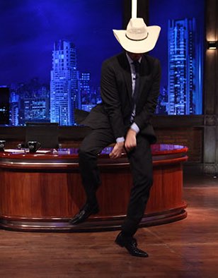 Gabirusjr's tweet image. Galera falando que o @DaniloGentili parece o Pelé legal hahah