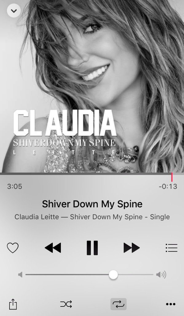 _caroldesouza_'s tweet photo. @ClaudiaLeitte Bora tentar subir a tag #ShiverDownMySpineOniTunes ?? Eu já baixei e coloquei no repeat ❤️ https://t.co/eTEEZIMILJ