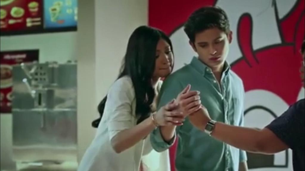 naddieranged's tweet photo. RT WeLoveJaDine "Yung mga BTS na di man nila sinasadyang gawin pero nakakakilig parin
#OTWOLTrustMe https://t.co/Uoux0Xuhtw"