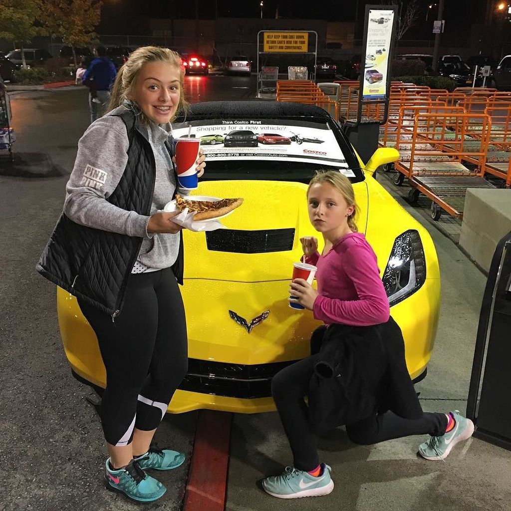 mjtwit's tweet photo. I'll take a slice of pizza with my corvette #onlyatcostco https://t.co/AsPn25ZTk5 https://t.co/uezOj44Kuy