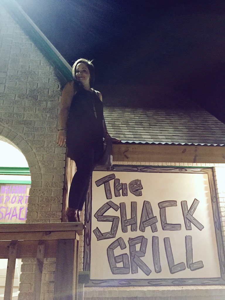 sarah_on_stuff's tweet photo. As promised. Sarah on Shack #WEMADEIT https://t.co/sYIPmGLI1A