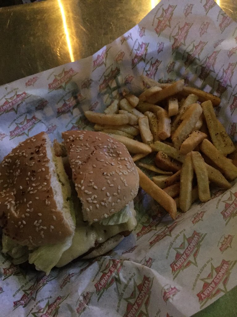 _RicardoCarillo's tweet photo. Cena y después a darle 🐮👈🏻 https://t.co/36ndJtcI9I