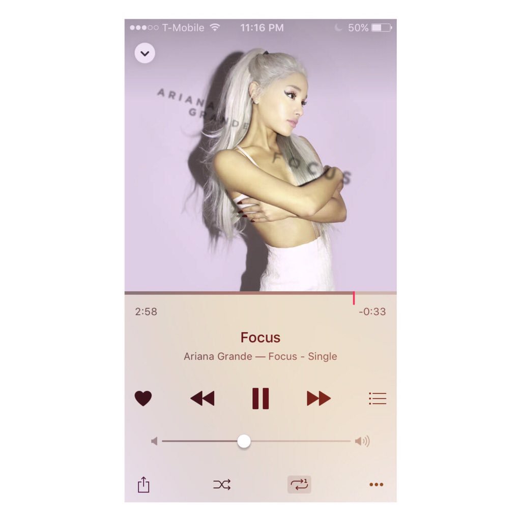 memoriescaro's tweet photo. IM IN LOVE I AM SO READY FOR THE MOONLIGHT ERA💕💕💕🍬🍬🍬🍬 @ArianaGrande #BuyFocusOniTunes https://t.co/3Z2F1n9hWy
