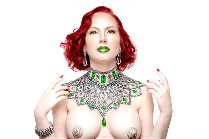 Body paint and concept by Anja Yamaji, photo by Lon Lawson/LOL Cannon #angelaryan #bodypaint https://t<a href="/tag/bodypaint"class="tags"><span>#bodypaint</span></a><a href="/tag/angelaryan"class="tags"><span>#angelaryan</span></a>