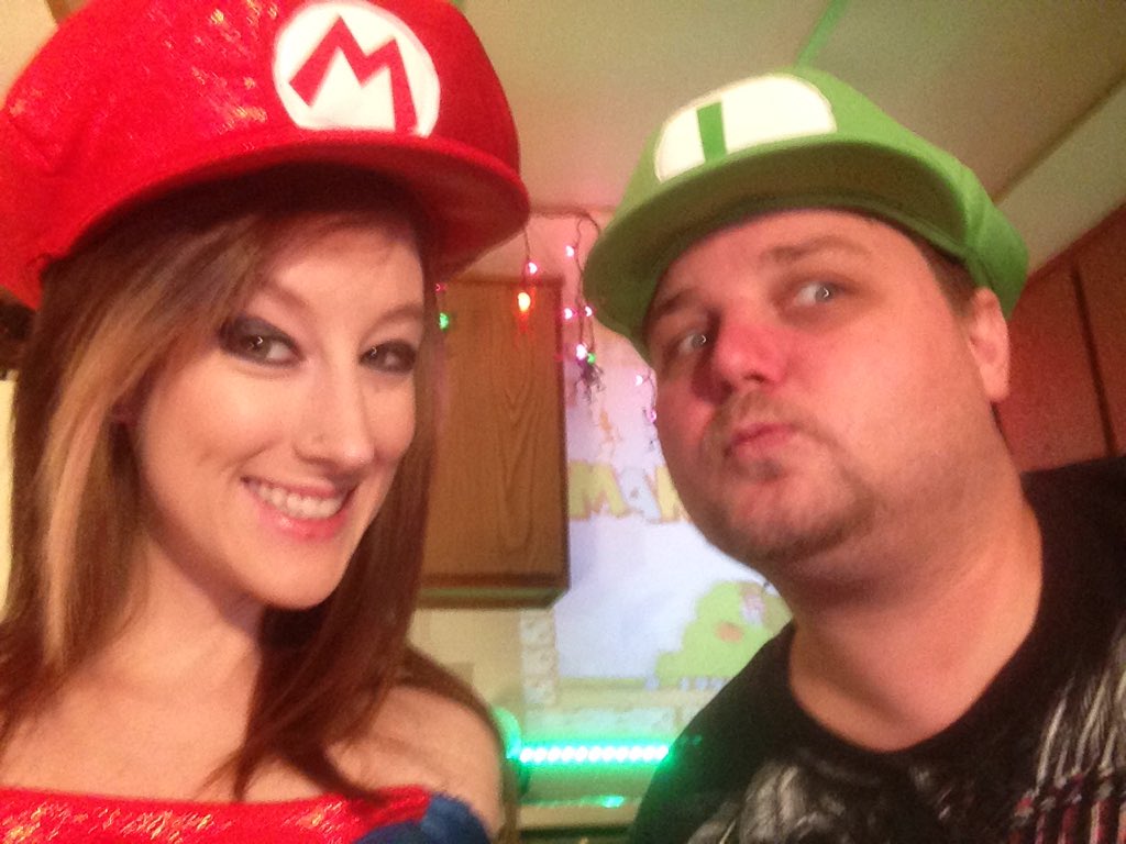 SyrynSuccubus's tweet photo. Cum see Mario and luigi! https://t.co/KrBXmmsvgW @illest365 @EliteCamPromos @Natuky85 @CamGirlzPromote @HornyDutchy https://t.co/cMsyCBHEdR