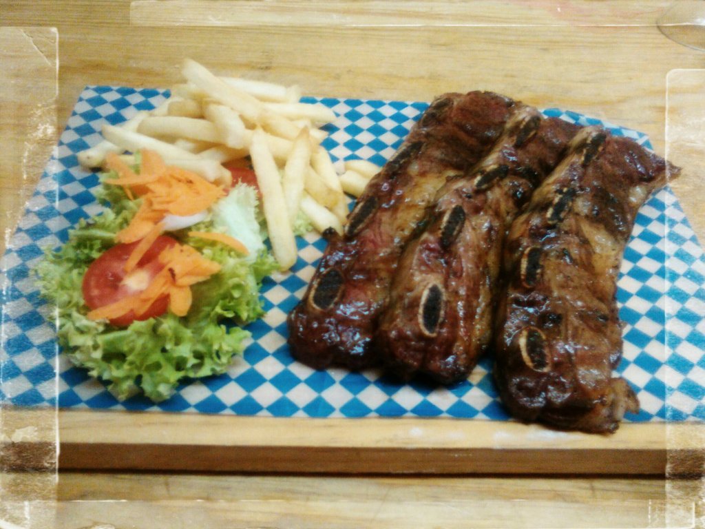 A casi 1 dia de vernos en Parque de los Venados.los esperamos todo el dia con #cortes #empanadas #choripanes #pizzas