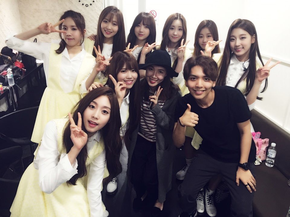 러블리한 완전체와 스케치북 나들이!!!  
갑자기 추워진 날씨지만, 우리 사랑이들 덕에 따듯하다^^ #러블리즈 #유희열의스케북 #울림 #이야기사운드 #김희선