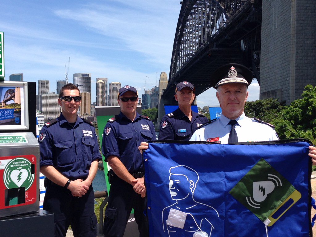 FRNSW's tweet photo. #FRNSW &amp; Commissioner Greg Mullins support @shoctober. Defibrillators save lives. Do you know how to use one? https://t.co/Rv2CKNRD0F
