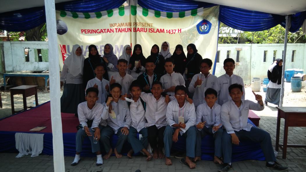 Setelah acra brkhir tak luput pula wktu kami tuk mengenang moment indah ini