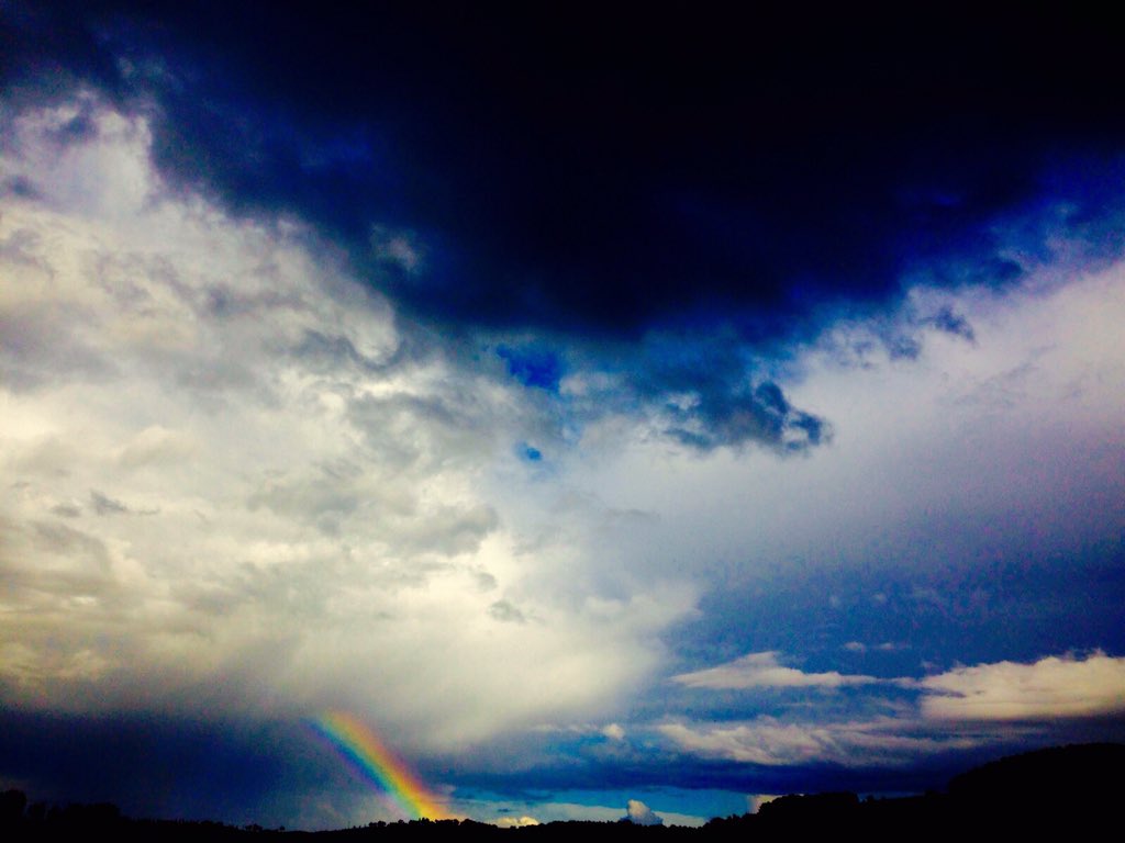 Katra1507's tweet photo. #Tuscany #Yesterday #ItsAmazingOutThere #Stormpassing #rainbow @WeatherNation https://t.co/gM1FitiXQW