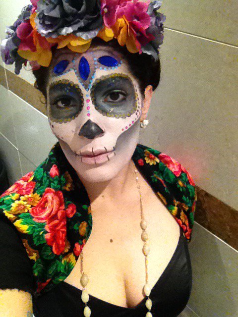 lightbrite7's tweet photo. You should probably come down and see us. #OTR #DayoftheDead #salsanight #comeseewhatwedo @OnTheRocksEdm https://t.co/NdkFH7ygfj