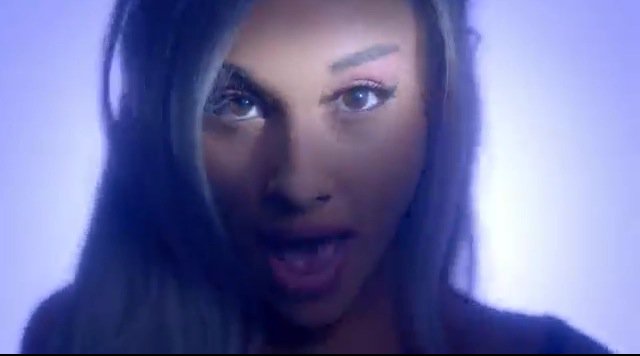 onelovesem's tweet photo. -SCREENSHOTS- 
@ArianaGrande Focus Music Video✨ #BuyFocusOniTunes #WatchFocusOnVevo https://t.co/cZdoBdlrWE
