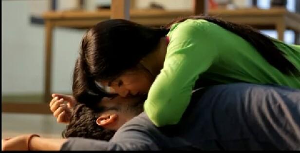 bhumi5192shah's tweet image. #Happy1YearSandhirAnniversary 
#UniqueProposal #KetchupKiss
Officially couple on dis day #SandhirForever @gaiyat6