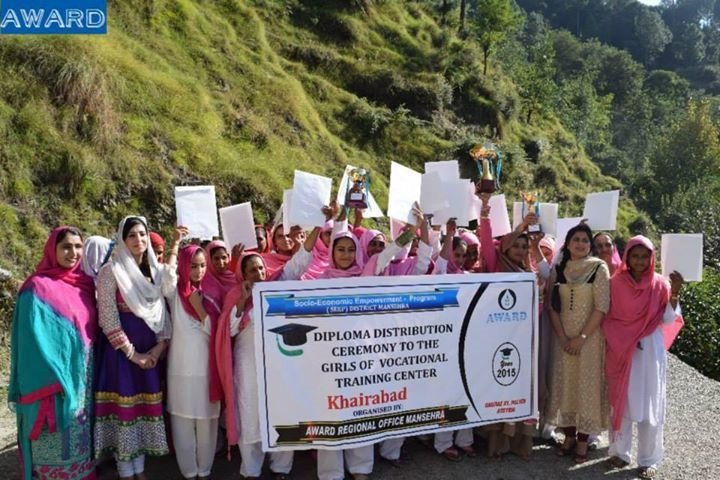 AwardPakistan's tweet photo. 187 uneducated girls got the diplomas after passing a one year Vocational Training Course in  Mountains of Pakistan https://t.co/K2bwGsrAGz