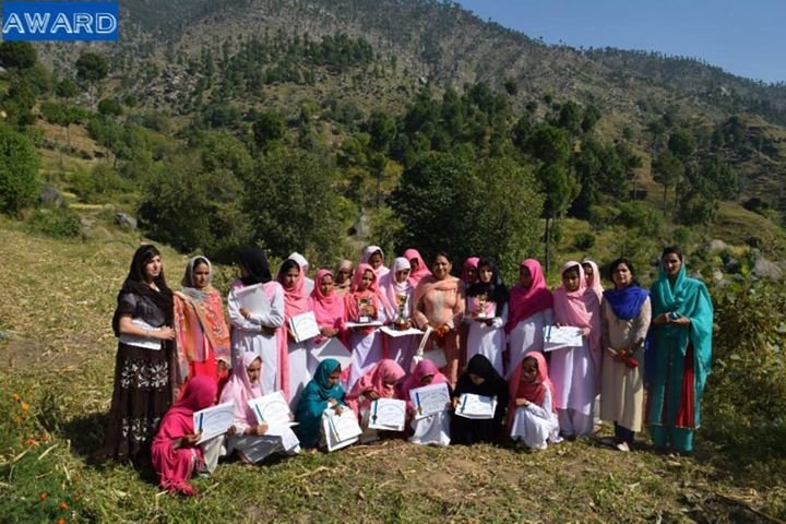 AwardPakistan's tweet photo. 187 uneducated girls got the diplomas after passing a one year Vocational Training Course in  Mountains of Pakistan https://t.co/K2bwGsrAGz