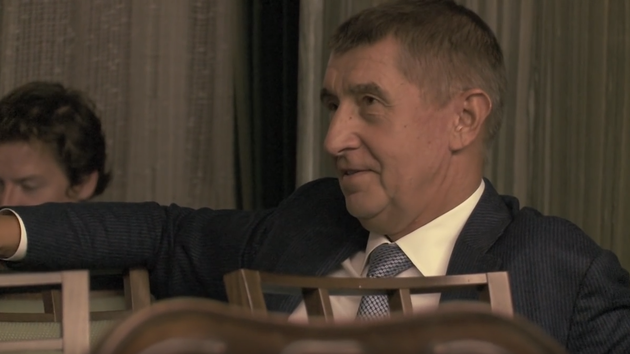 Aktualnecz's tweet photo. Klusákův dokument Matrix AB je podle @AndrejBabis obrovský podraz. https://t.co/49kxFWGO9a https://t.co/uxSGiXg8A9