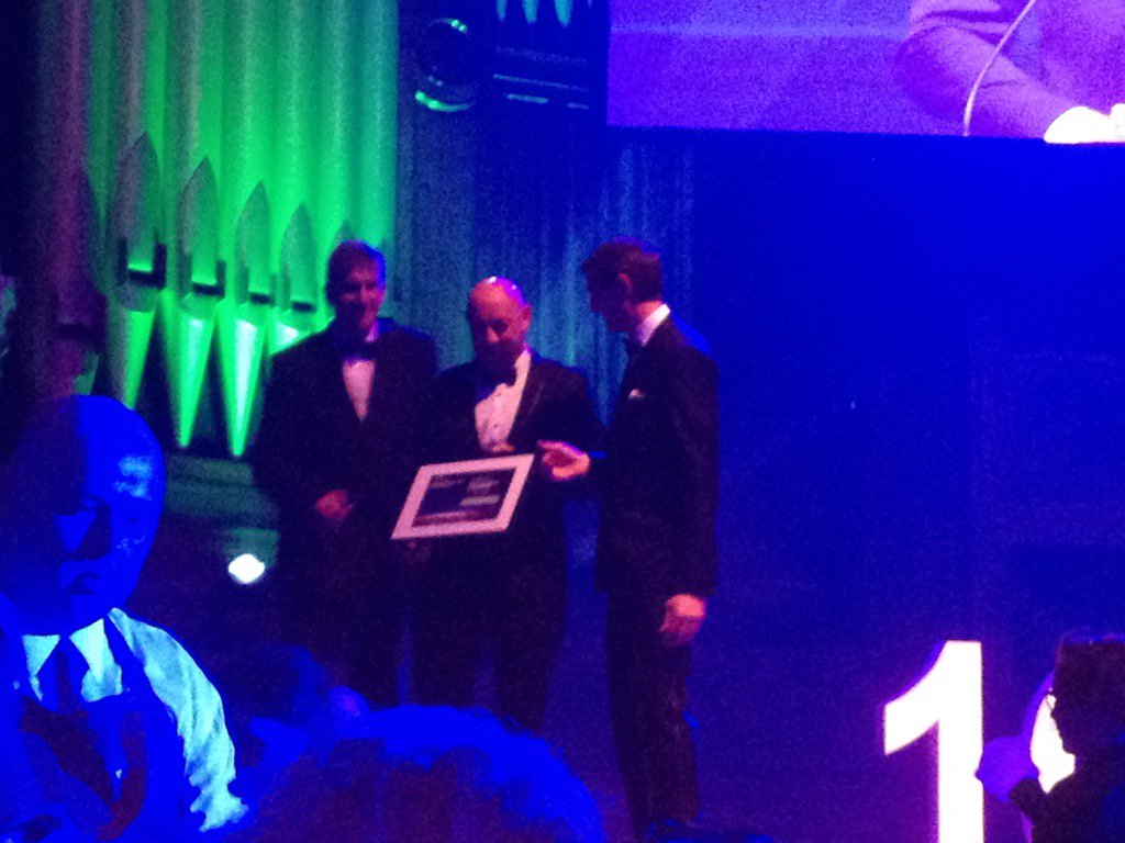 PeterPrice19's tweet photo. Energex congratulates the Brisbane Convention Centre for winning the sustainability award #LMBA2015 #energex https://t.co/KXCK78zjJn