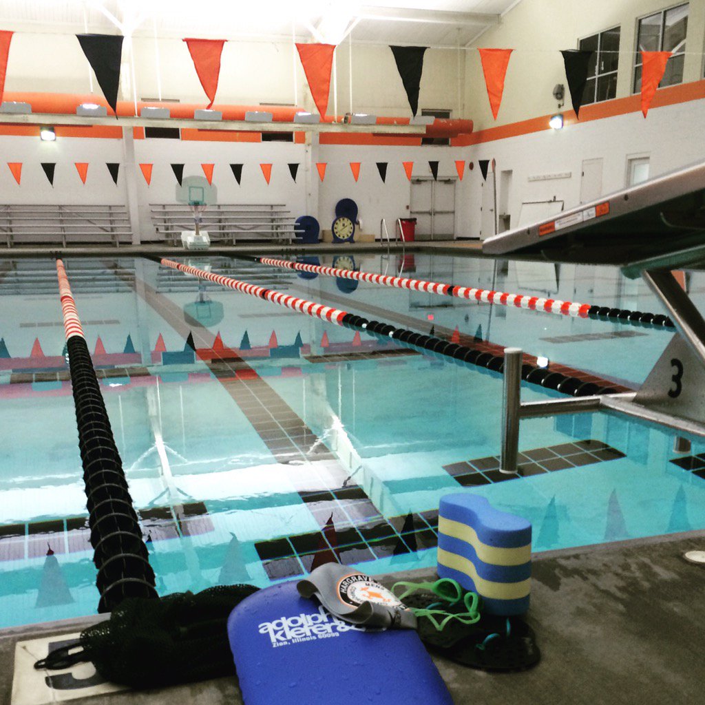 LearninLit's tweet photo. It's early. It's cold. Its been a long week. Doesn't matter. #HMAcommitment #FitnessFriday #soundmindandbody https://t.co/xE5yQKW4Rm