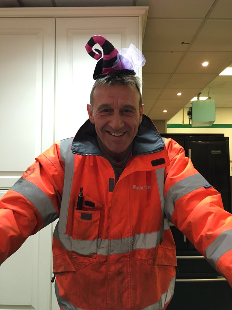 BuildbaseSpald's tweet photo. More staff joining in the #Halloween spirit at #Buildbase #Spalding! #festive #fillyourboots #fillyourcauldrons 🎃🕸🕷👻 https://t.co/aO3w8AqIW6