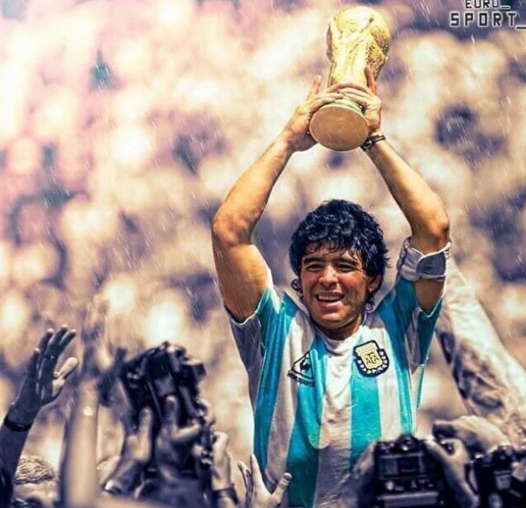 Happy birthday to the greatest of all time, D10S un ídolo Diego Armando Maradona el Pibe de Oro, te quiero Diego 