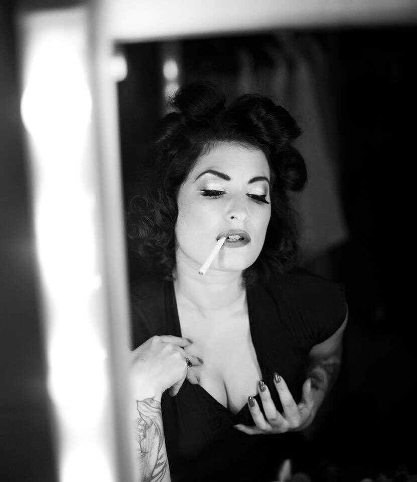 Chez_PouPoule's tweet photo. @ChezPoupoule .
Flotte un air de Sophia Loren@Sylvain Norget#makeup&amp;hairchez_poupoule#retrostyling#vintagelife https://t.co/rRdzE3rdS1