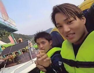 LoveKaiDO's tweet photo. KAISOO HOLDING HANDS??????????!!!!!!!!????????? https://t.co/cEeysjkmrI