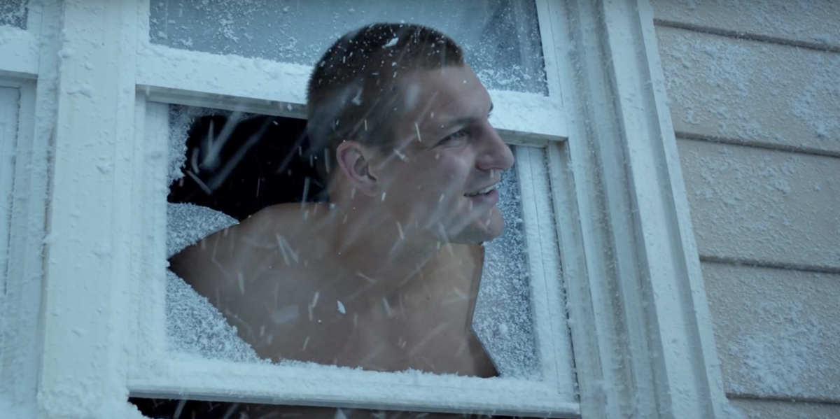 DSCVRfr's tweet photo. Nous aussi on veut de la neige ! ❄️ https://t.co/U7KO9o1AnX #Nike #SnowDay #Pub #DSCVR https://t.co/COzwvOVqkL