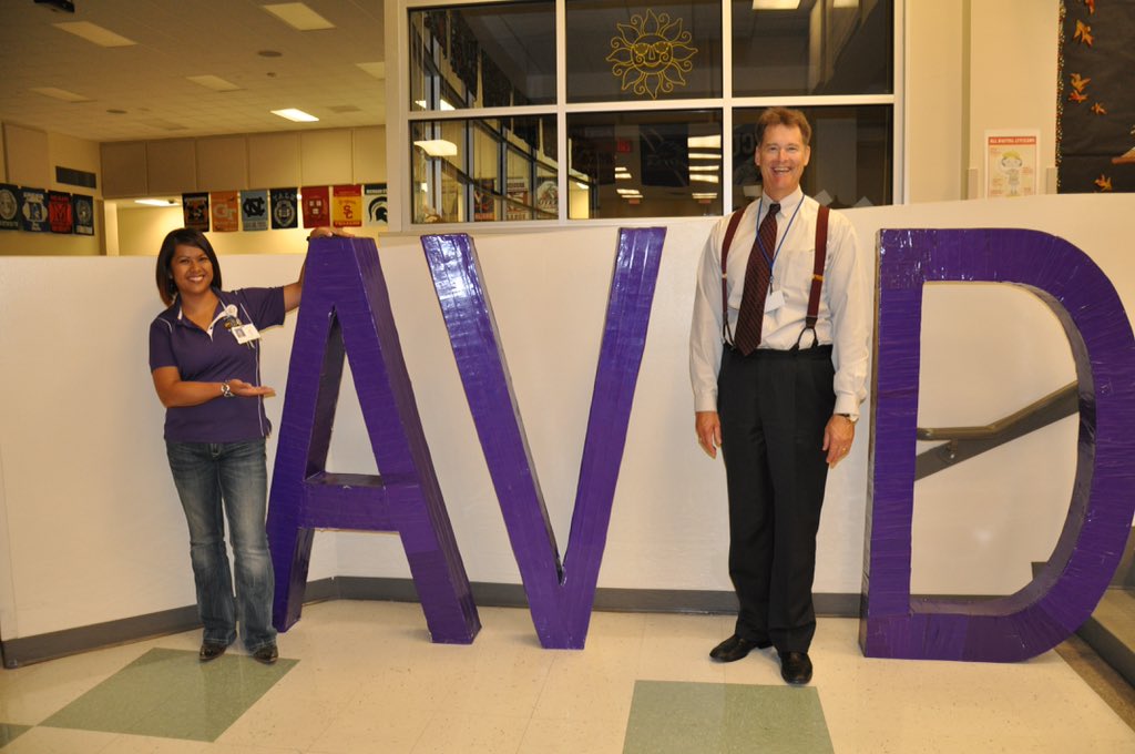 Forman_Leads's tweet photo. Dr. Binggeli is AVID for Forman! #FormanAVID #PlanoISDAVID @FormanFalcons https://t.co/o6gF8PsfOB