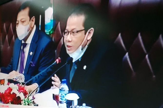 Metro_TV's tweet photo. Pakai Masker, Pimpinan DPR Gagal Pikir https://t.co/W0TvEIs3jl https://t.co/ZhlLOIDlxt