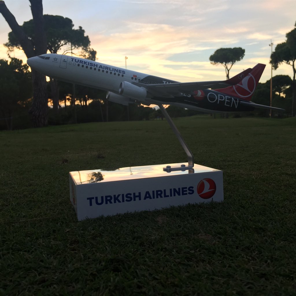 Want to win one of our tee markers? RT this tweet and follow <a href="/T_A_Golf/">Turkish Airlines Golf</a> to enter. #checkintogolf
