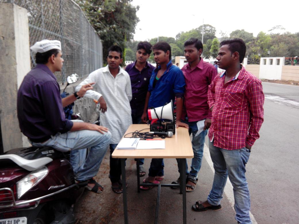 aaphofakhruddin's tweet photo. #IamWare Jan samwad in sutarwadi under leadership of @WareSubhash @AAPMaharashtra https://t.co/vIzntq6RAm