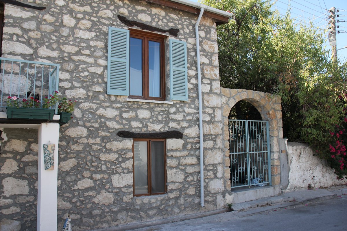 EstaRealEstates's tweet image. Beautifully restored village house in #Northern Cyprus #Ozankoy at an amazing price £274,999 !!!