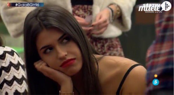 TokenersEN's tweet photo. Raquel repescada!!! ¿Es quien querías? #Gala8GH16 #FelizViernes
RT Sí
FV No, #CheCheRepesca https://t.co/74Jat2Zixx