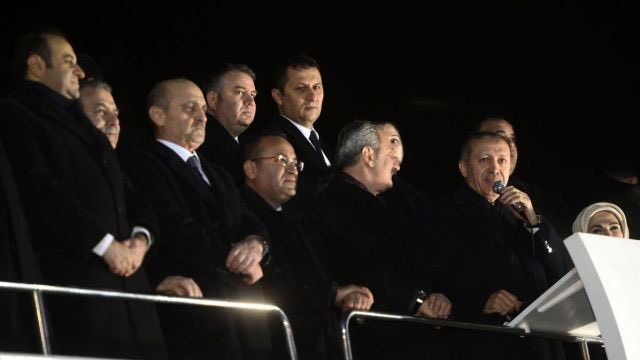 denizvemarti1's tweet photo. Yatcaz kalkcazzzz yatcaz kalkcazzzz hooopppp silivrideler

 #ÇanlarRTEiçinÇalıyor #fuatavni https://t.co/lP6J5FW38x