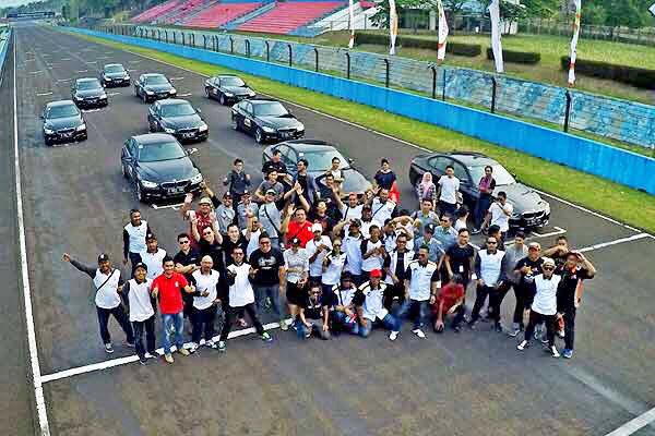 e46bimmers's tweet photo. Many thanks for invitation @autobild_ina @e46bimmers https://t.co/LRa5mFF57i