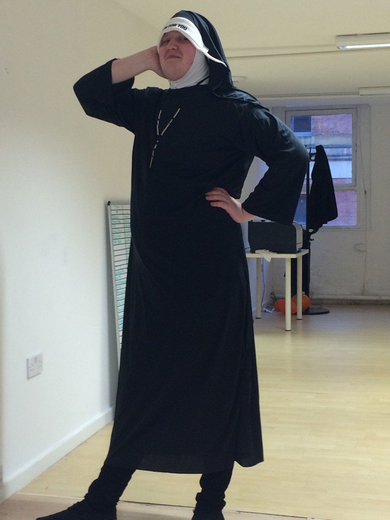 CANDDi's tweet photo. It's Halloween &amp; dressing up day in the office #dressDownFriday https://t.co/yCE5Deua3F