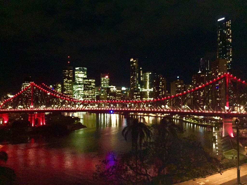 bridgelights's tweet photo. #StoryBridgeLights turn #Red for #dayfordaniel #keepingkidssafe #educatekids @DeniseMorcombe #Brisbane https://t.co/XA9qhHk6px