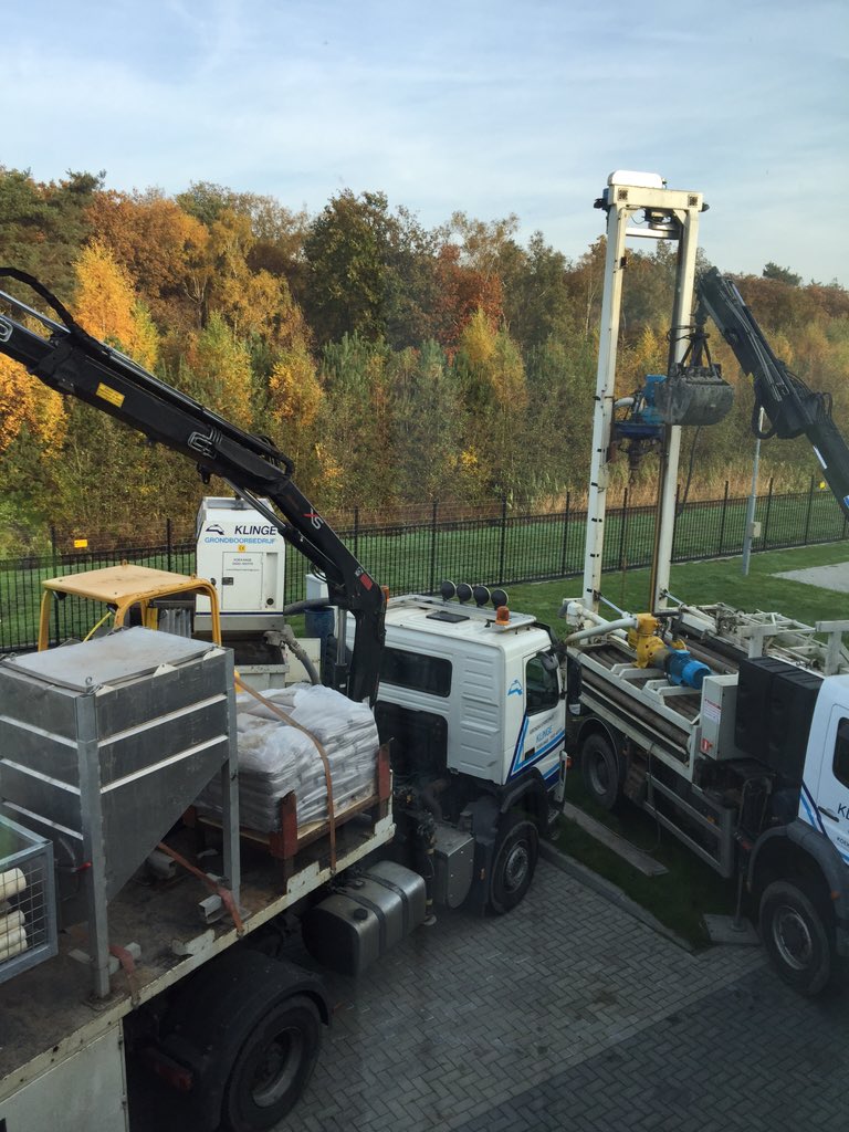 ITB2Datacenters's tweet photo. We blijven druk hier... Vandaag wordt er een extra grondwaterbron geboord. https://t.co/7zqDUdhgGP