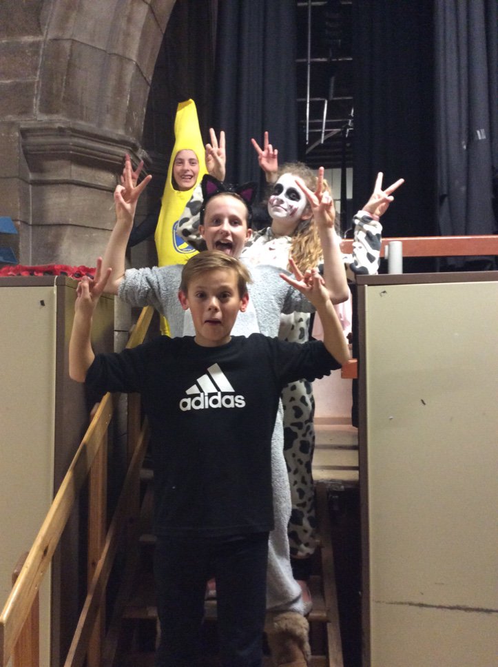 BoroughmuirHS's tweet photo. Some spooky activity at the S.1 Halloween Party last nght! #FrightNight https://t.co/STIdZALVfb