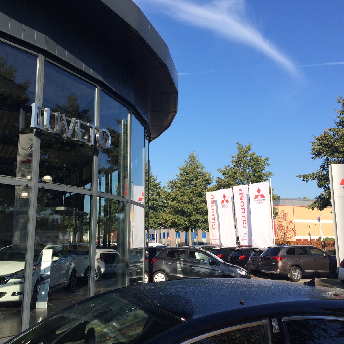 Goed gesprek gehad met Luveto, zij gaan ook voor de #BIZ. Samen sterk! # #BIZHWMW #Pascalweg #Nissewaard