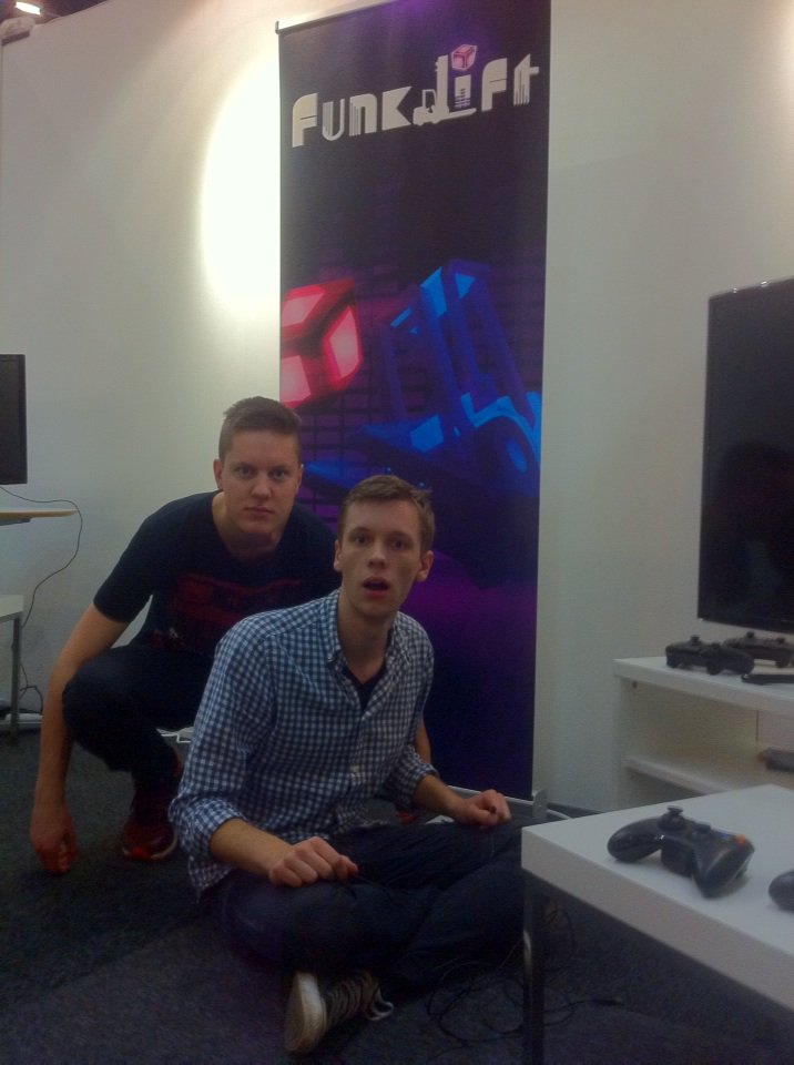 MisterLimpis's tweet photo. Have you heard!? Mostly Harmless Games is showcasing Funklift at Gamex now! #ComicConGamex#Funklift#Expo https://t.co/rbMWi0kLAY