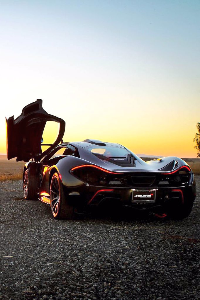 vaya_coches's tweet photo. •• McLaren P1 •• https://t.co/xQR6tfjZUc