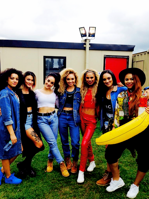 iVioletaMusic's tweet photo. #tbt Met @PynkRouge in August @fusionfest sweetest girls! Sad 2 hear of their breakup, but rooting for @Izzy_Rouge ! https://t.co/Xq3Dzsw1I4