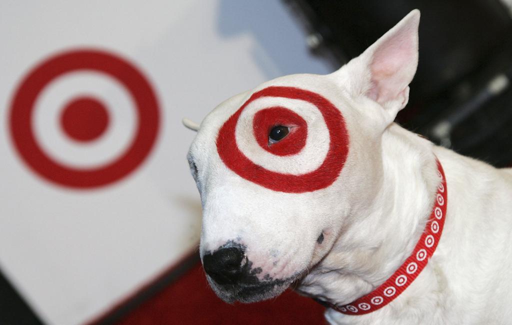 CNNBusiness's tweet photo. .@Target's website is going #international https://t.co/8QWjcsSdkH https://t.co/sopF770kti