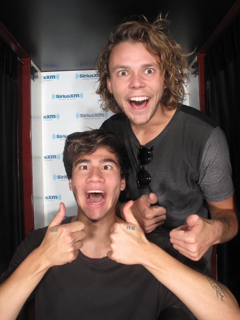 gartnertwins's tweet photo. IM SO PUMPED FOR THE DVD!! 😁👏

#HowDidWeEndUpHere #5SOSMovie @5sos https://t.co/w8IOLkV0Rf